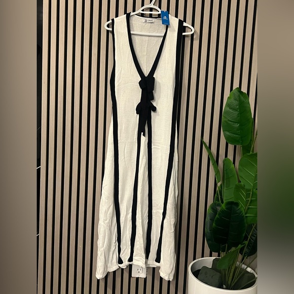 Dress Code Two-Toned Midi Sweater Dress - Picture 6 of 6